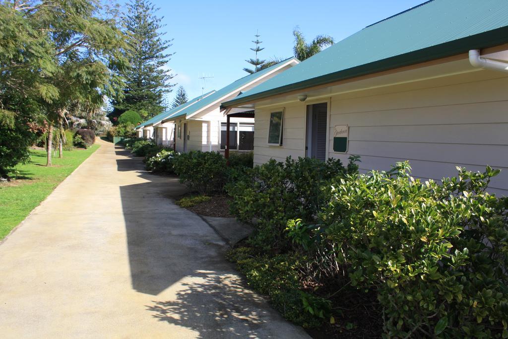Poinciana Cottages Burnt Pine Kültér fotó