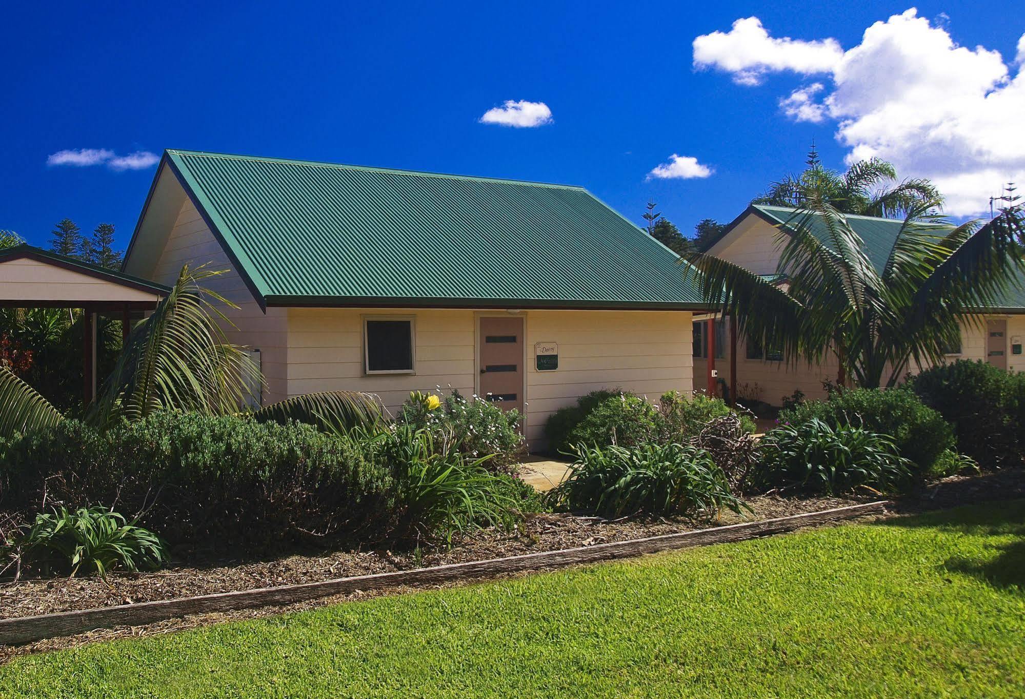 Poinciana Cottages Burnt Pine Kültér fotó
