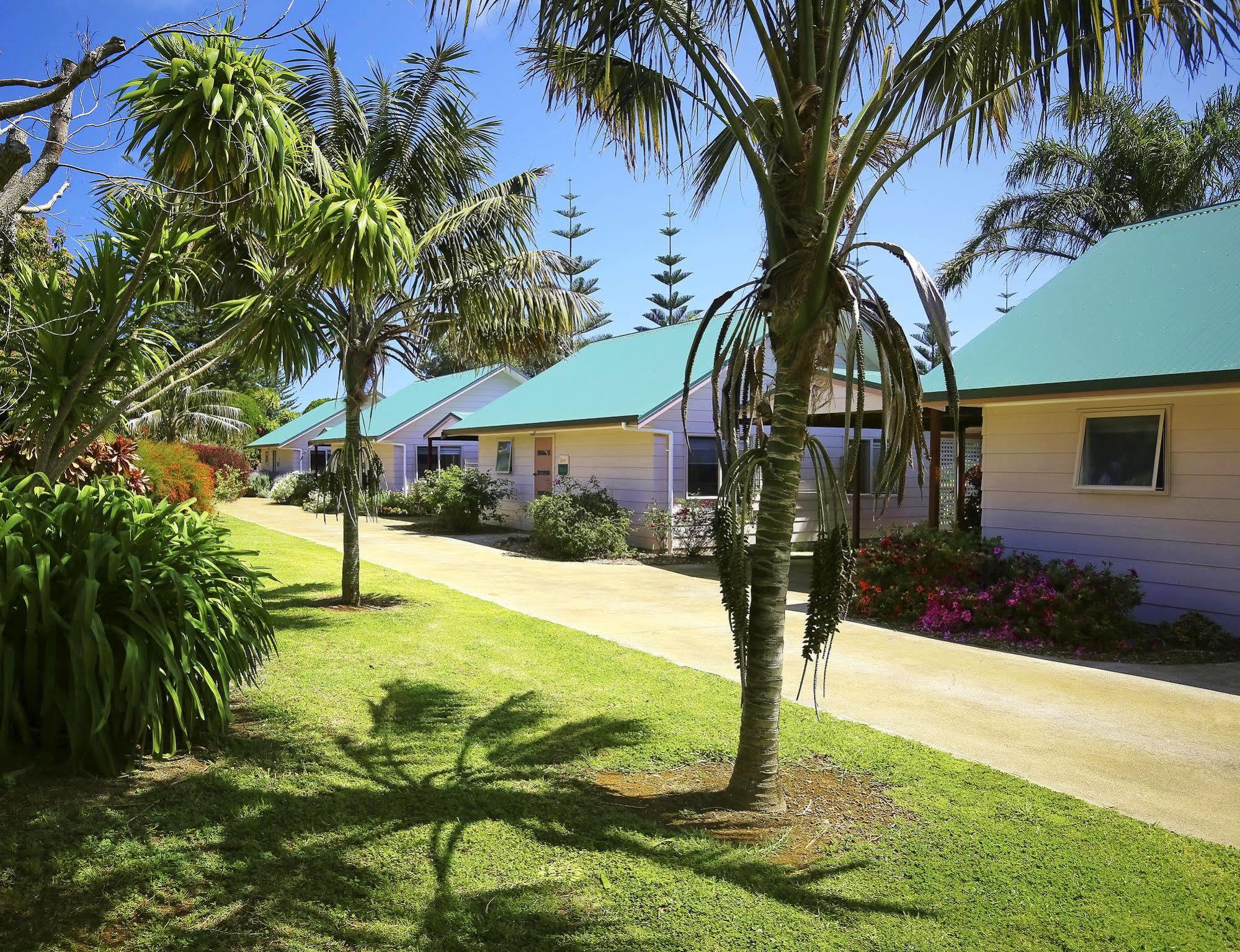 Poinciana Cottages Burnt Pine Kültér fotó
